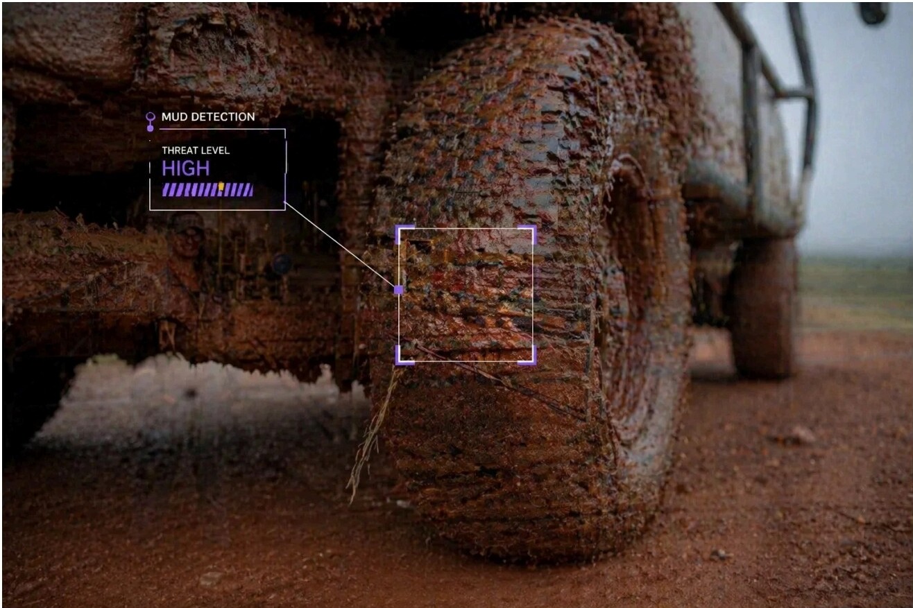 Mud detection threat level high warning on a vehicle inspection screen